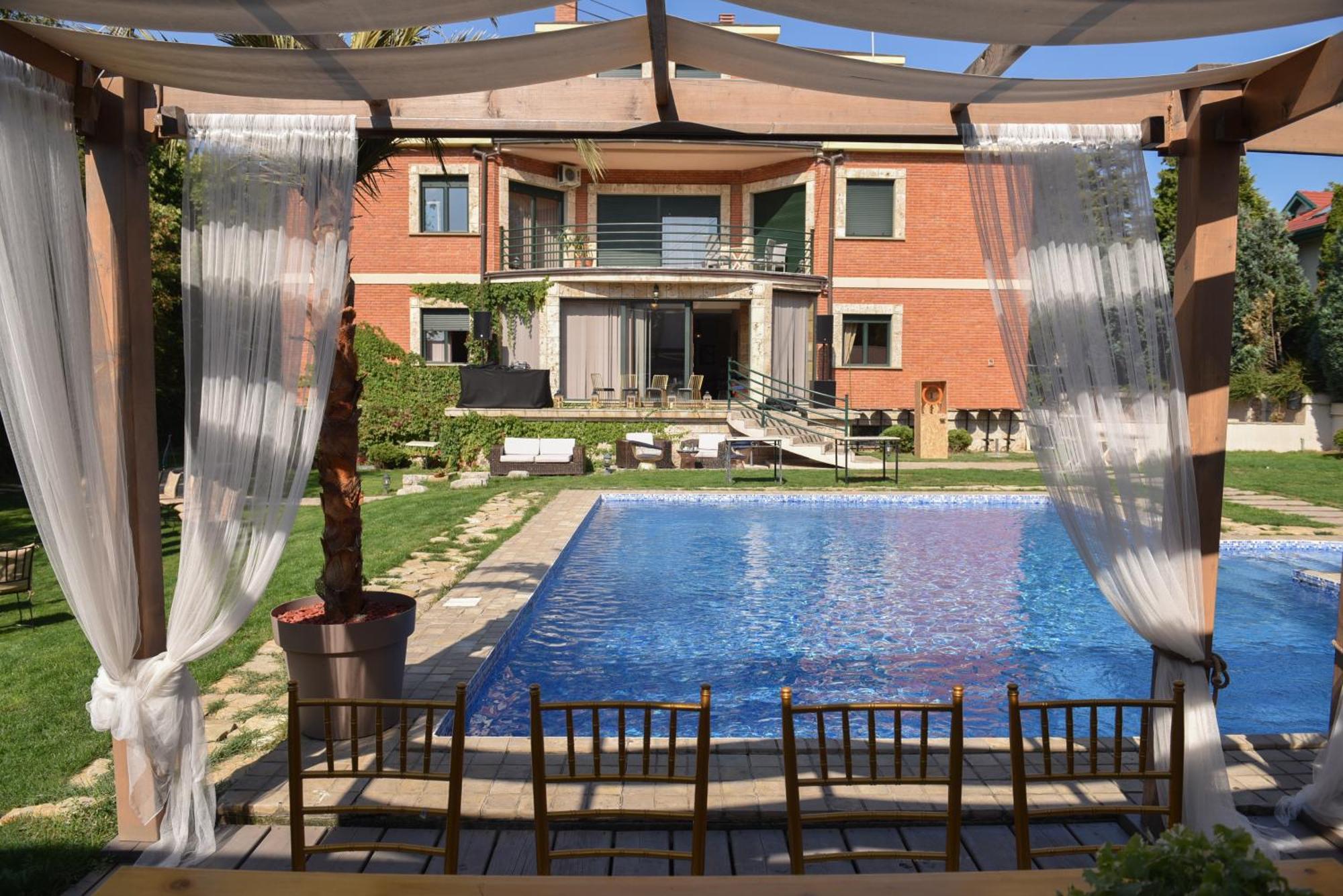 The Belgrade Hills Rooms And Suites Exterior foto
