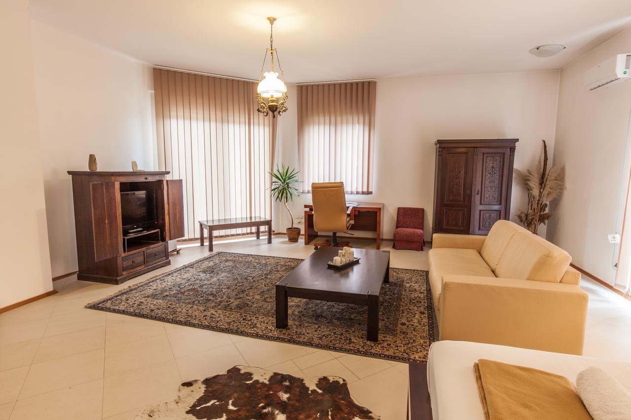 The Belgrade Hills Rooms And Suites Exterior foto